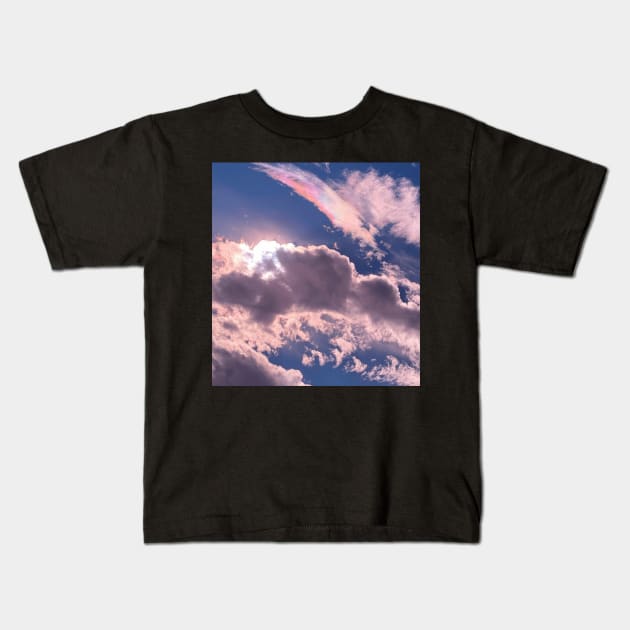 kendalljenner sky t-shirt gift for your friend Kids T-Shirt by Pop-clothes